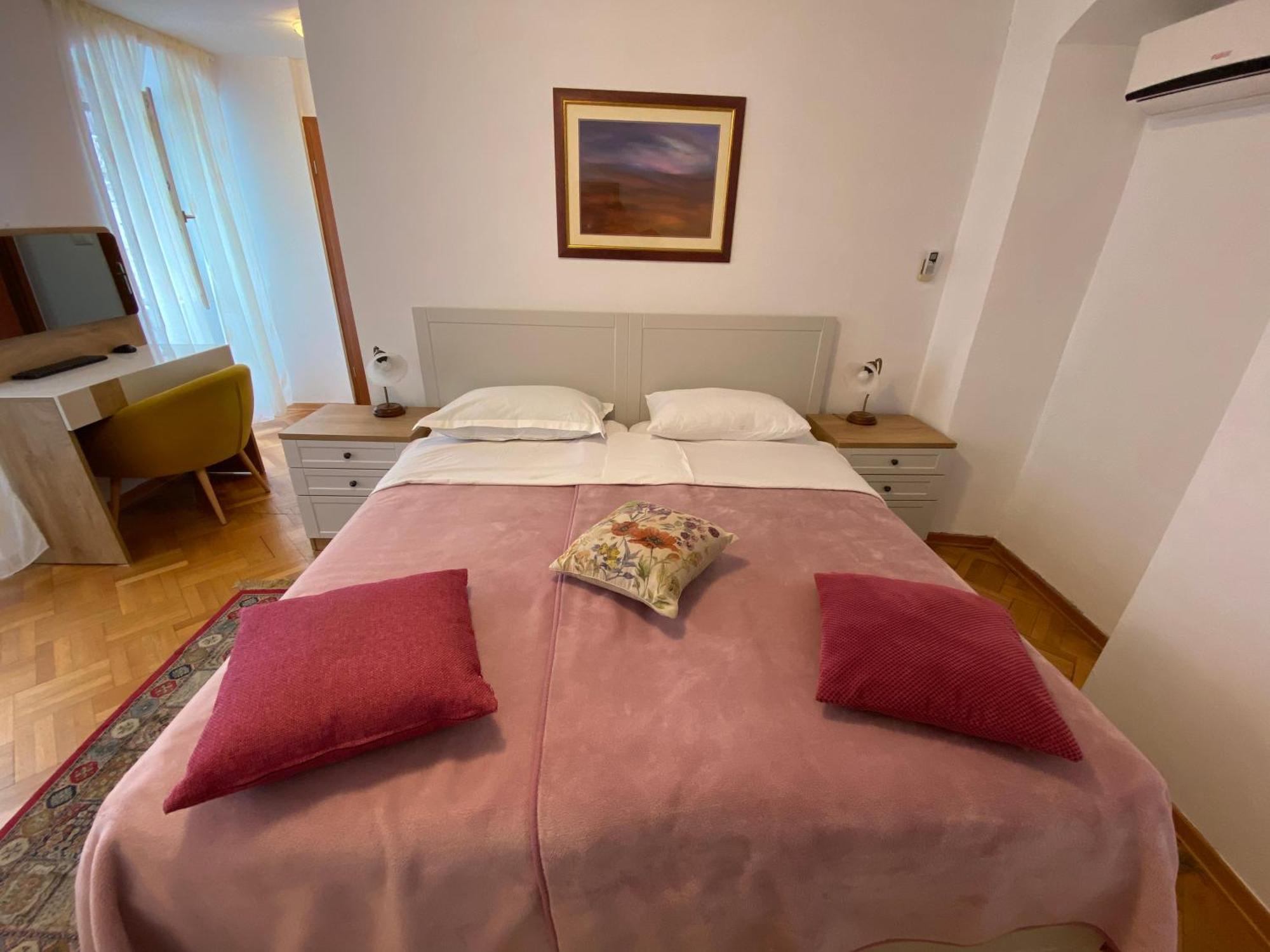 Rooms Base Split Kültér fotó