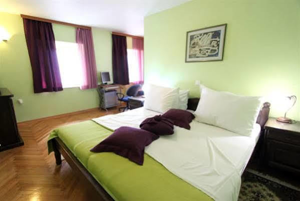 Rooms Base Split Kültér fotó